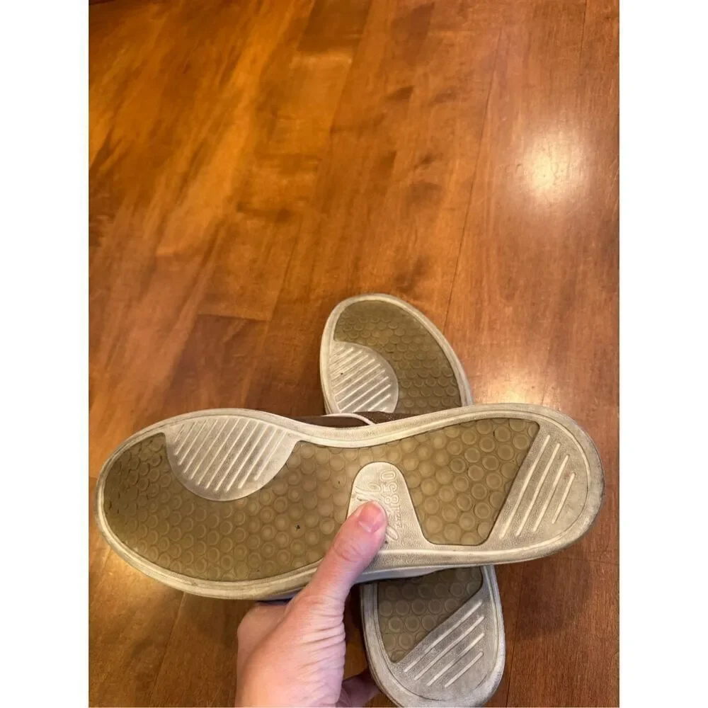 Men’s leather Johnston and Murphy shoes